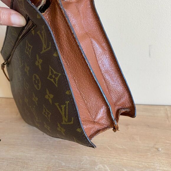 Authentic Louis Vuitton monogram clutch - Picture 4 of 9